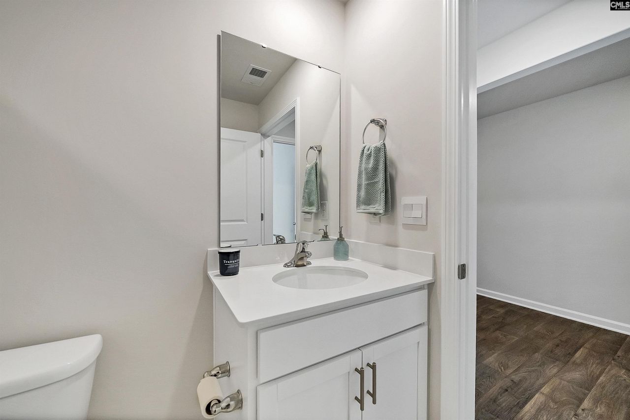 24 Maple Drive  Photo 9