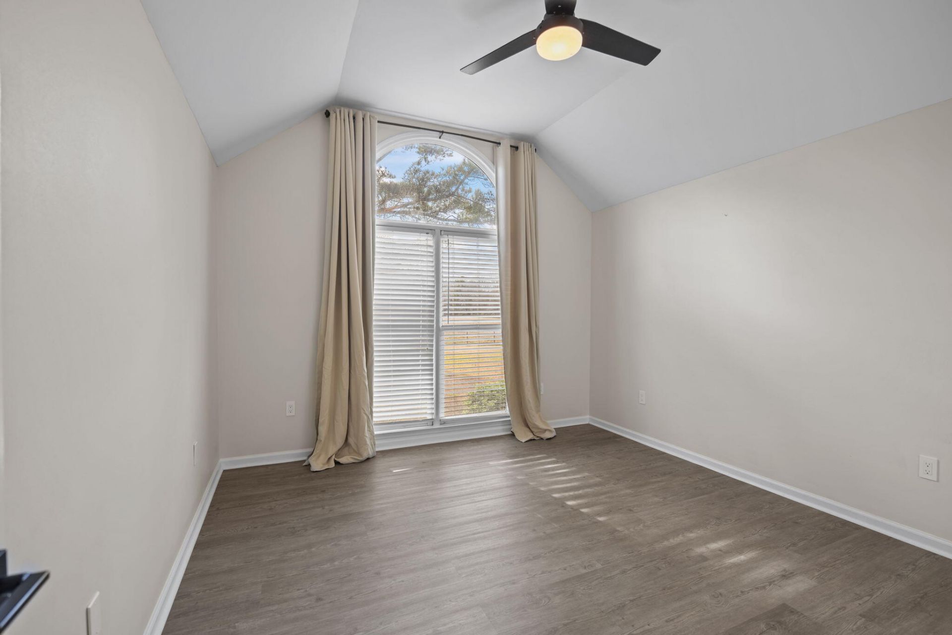 477 Grooms Road Photo 20