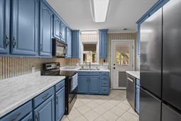 477 Grooms Road photo 4