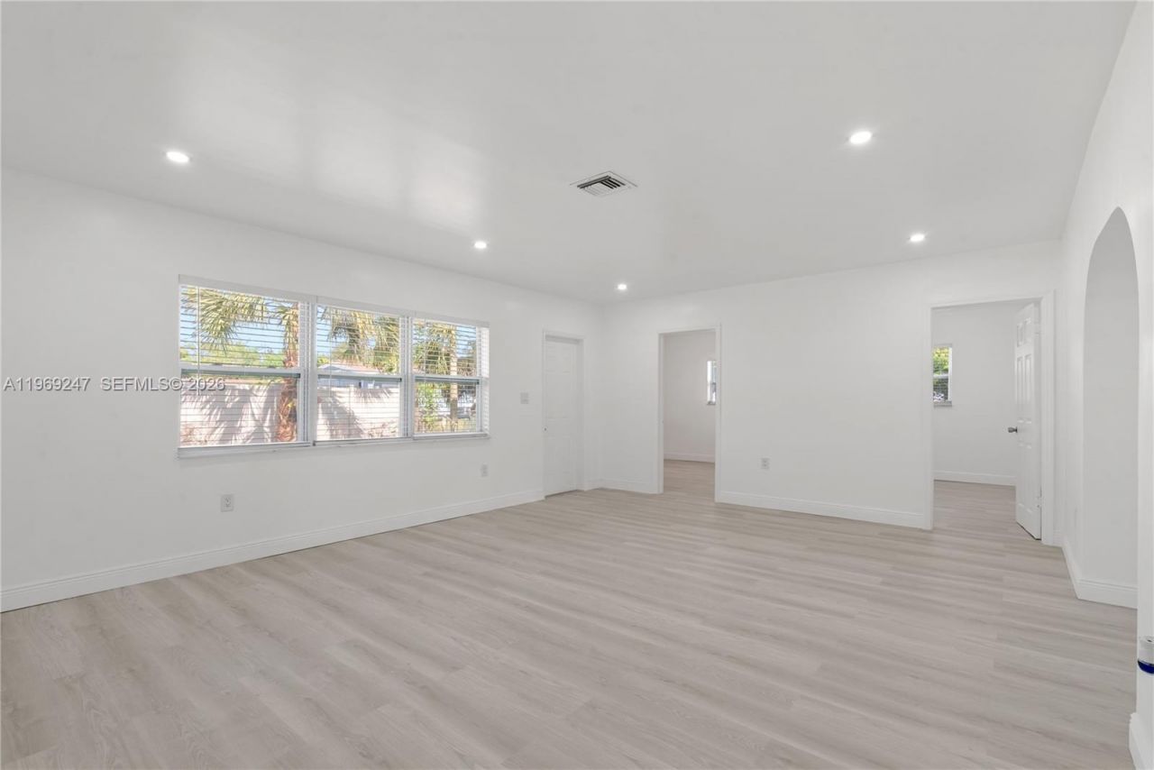 3341 NW 7th St, Lauderhill, FL 33311 Photo