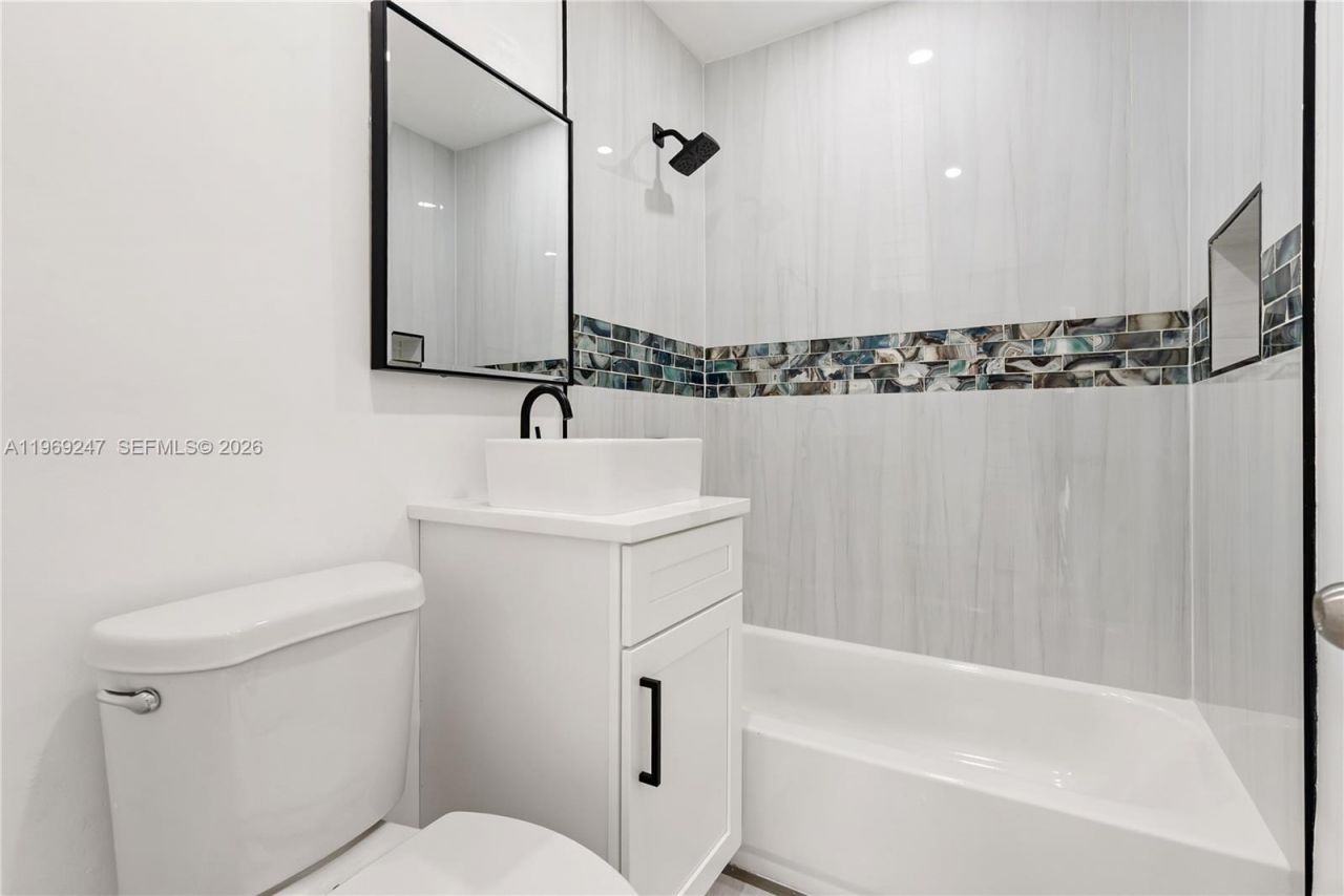 3341 NW 7th St, Lauderhill, FL 33311 Photo