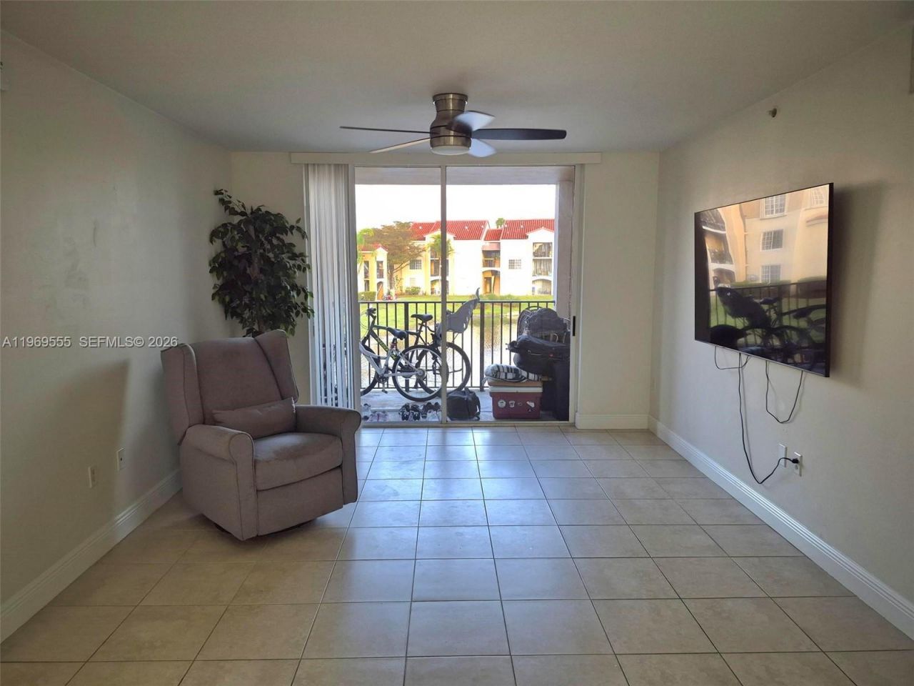 2163 Renaissance Blvd, Unit 204, Miramar, FL 33025 Photo
