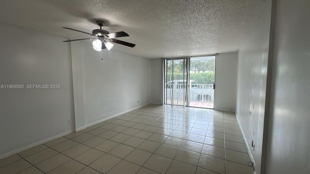 500 Executive Center Dr, Unit 1C, West Palm Beach, FL 33401 Photo