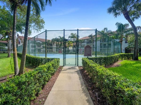 Unit 18-11, Hollywood, FL 33021