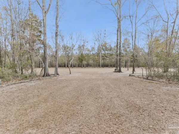 Salter Rd, Pace, FL 32571