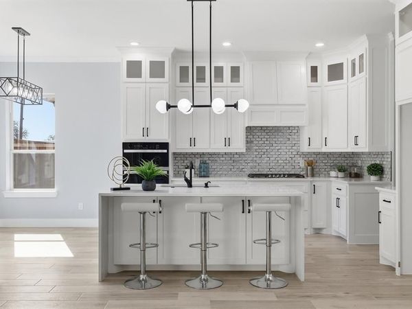 707 Ross Trail, Arlington, TX 76012