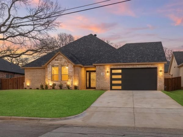 707 Ross Trail, Arlington, TX 76012