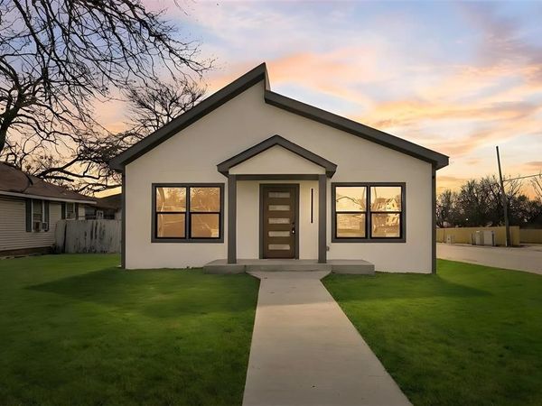 1502 E Ann Arbor Avenue, Dallas, TX 75216