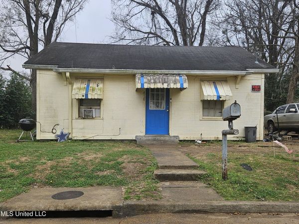 410 W Woodlawn Avenue, Natchez, MS 39120