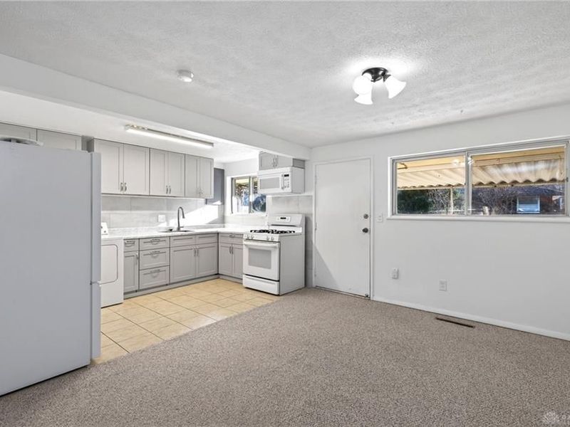 4792 Loxley Drive, West Carrollton, OH 45439 Photo 11