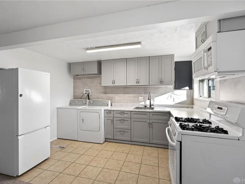 4792 Loxley Drive, West Carrollton, OH 45439 Photo 14