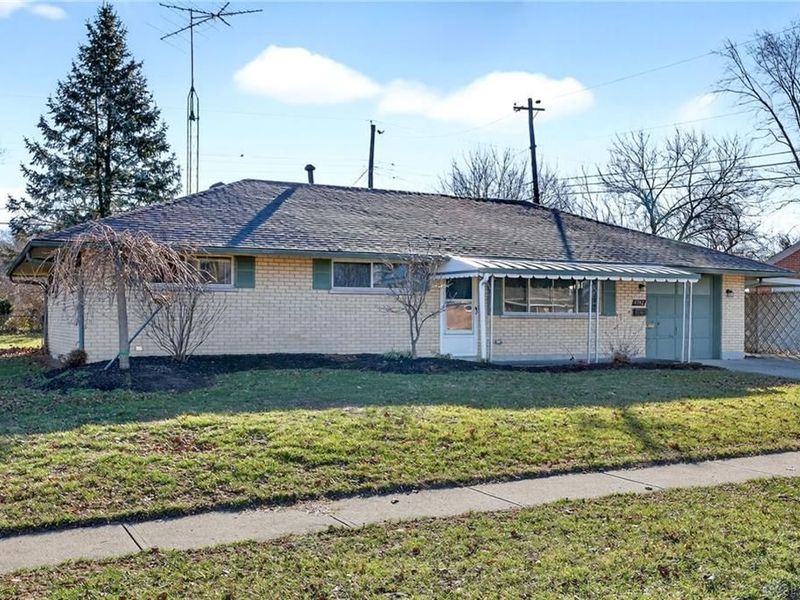 4792 Loxley Drive, West Carrollton, OH 45439 Photo 2