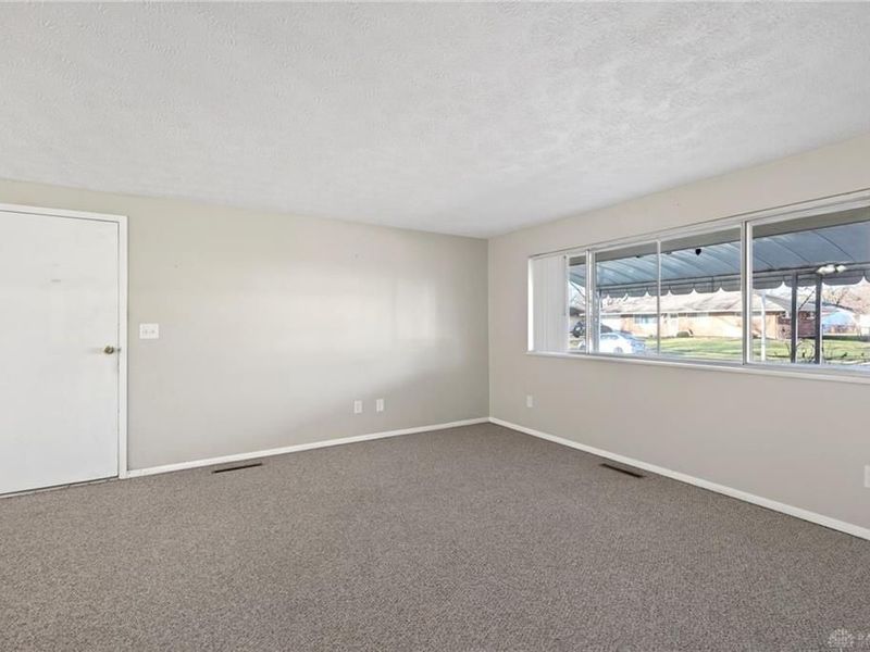 4792 Loxley Drive, West Carrollton, OH 45439 Photo 7