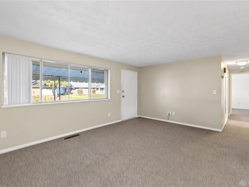 4792 Loxley Drive, West Carrollton, OH 45439 Photo 8