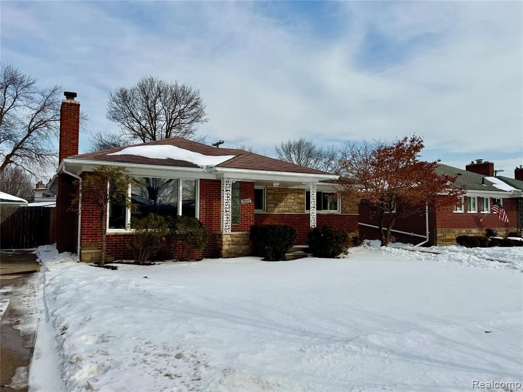 20207 Chalon Street Saint Clair Shores, MI 48080