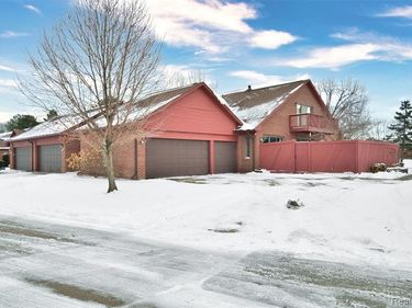 42192 Lochmoor Street, Clinton Twp, MI 48038