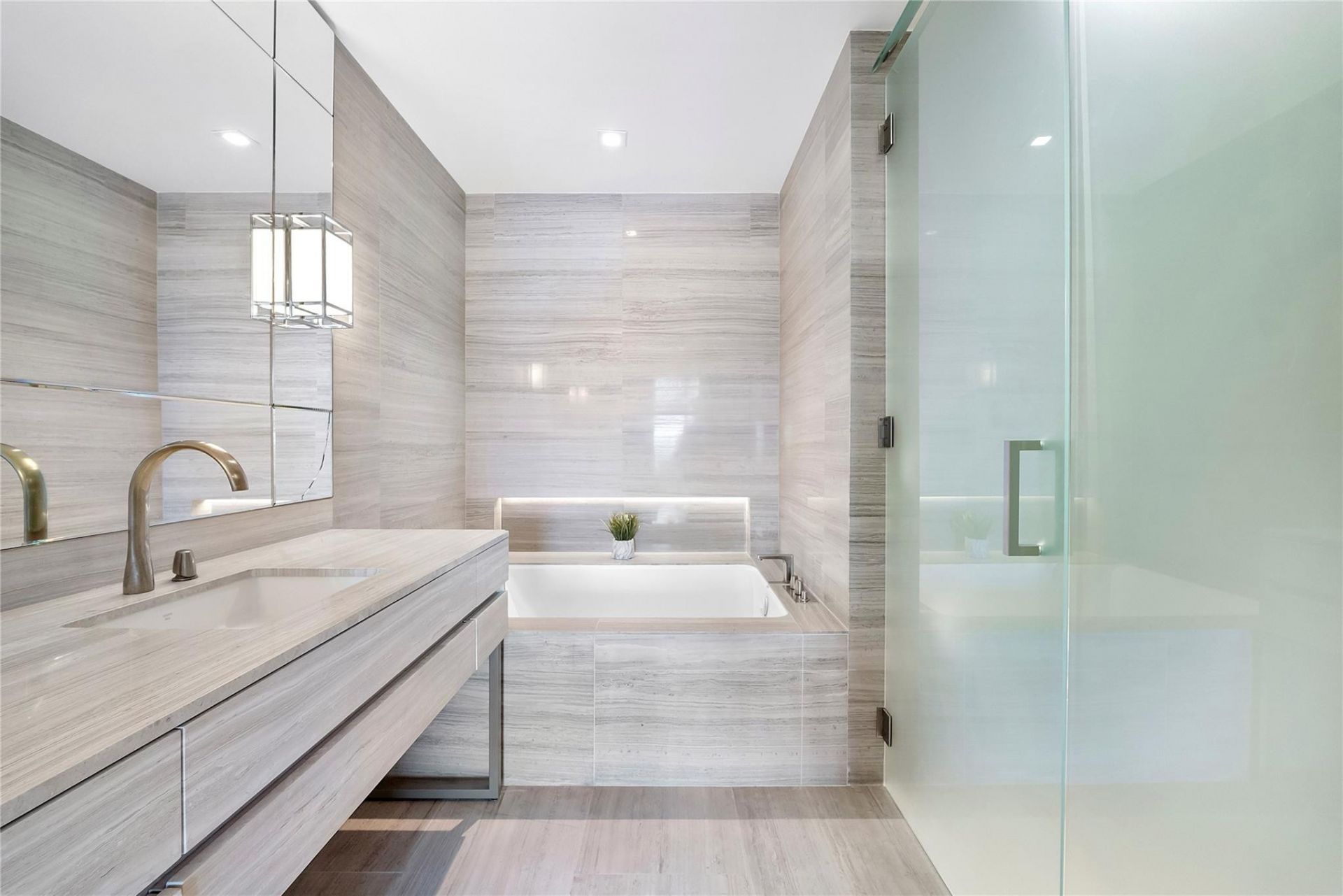 18975 Collins Avenue, Unit 3401, Sunny Isles Beach, FL 33160 Photo