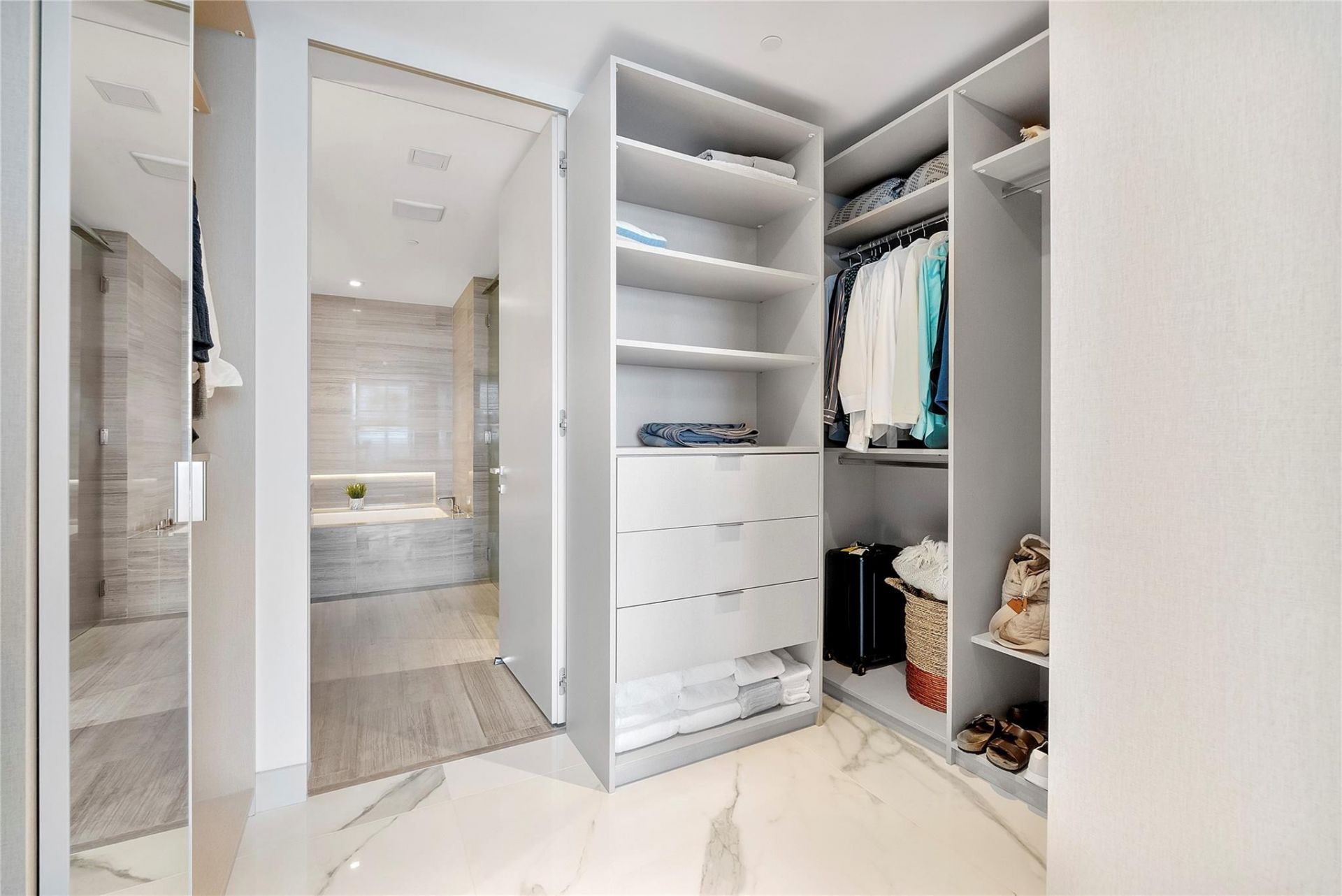 18975 Collins Avenue, Unit 3401, Sunny Isles Beach, FL 33160 Photo