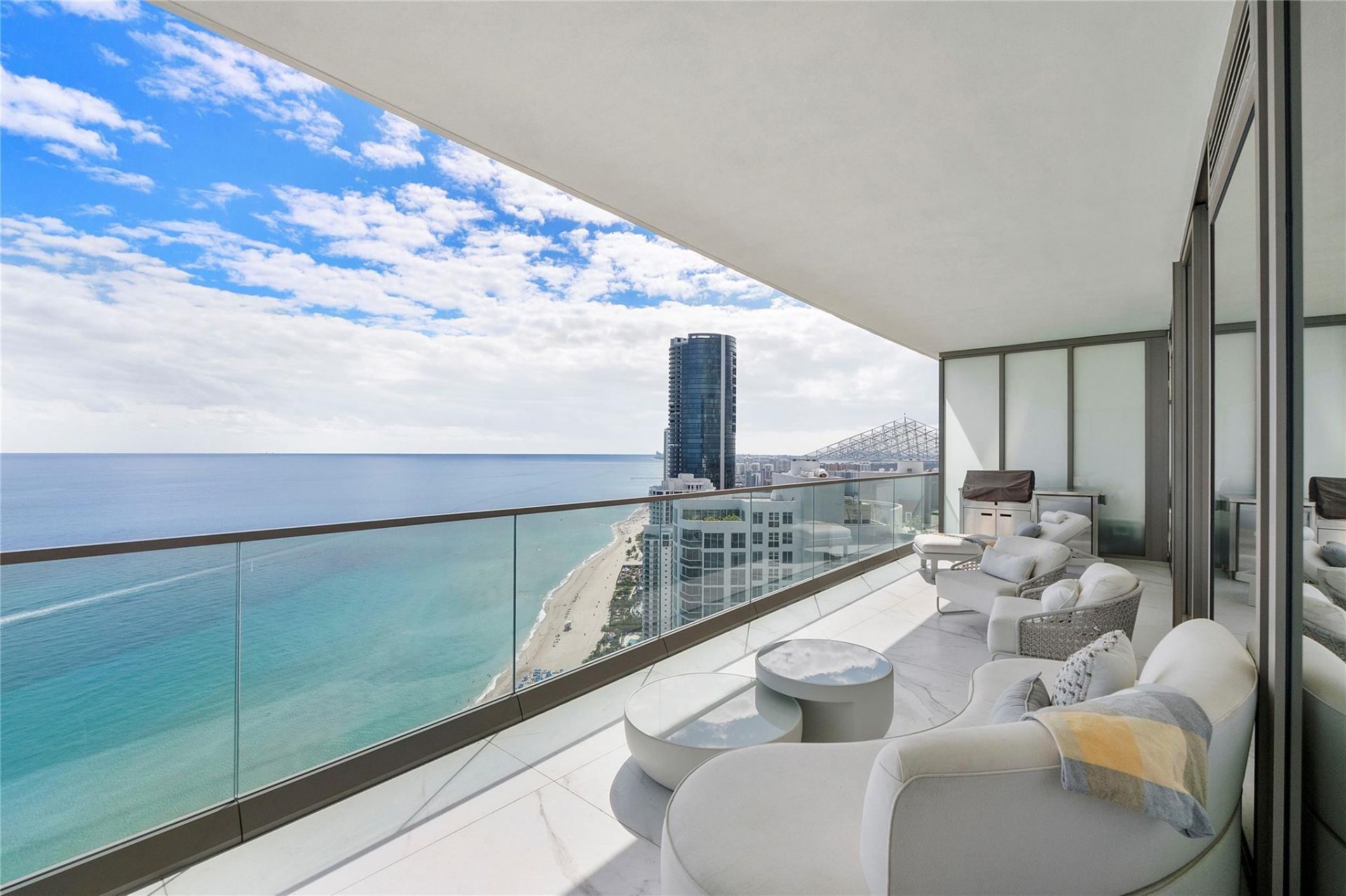 18975 Collins Avenue, Unit 3401, Sunny Isles Beach, FL 33160 Photo