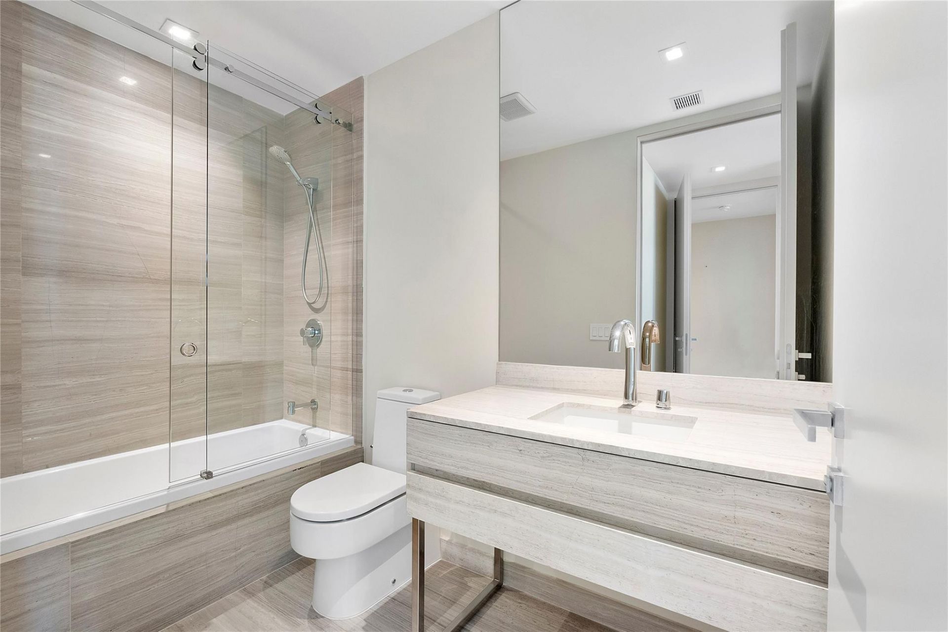 18975 Collins Avenue, Unit 3401, Sunny Isles Beach, FL 33160 Photo