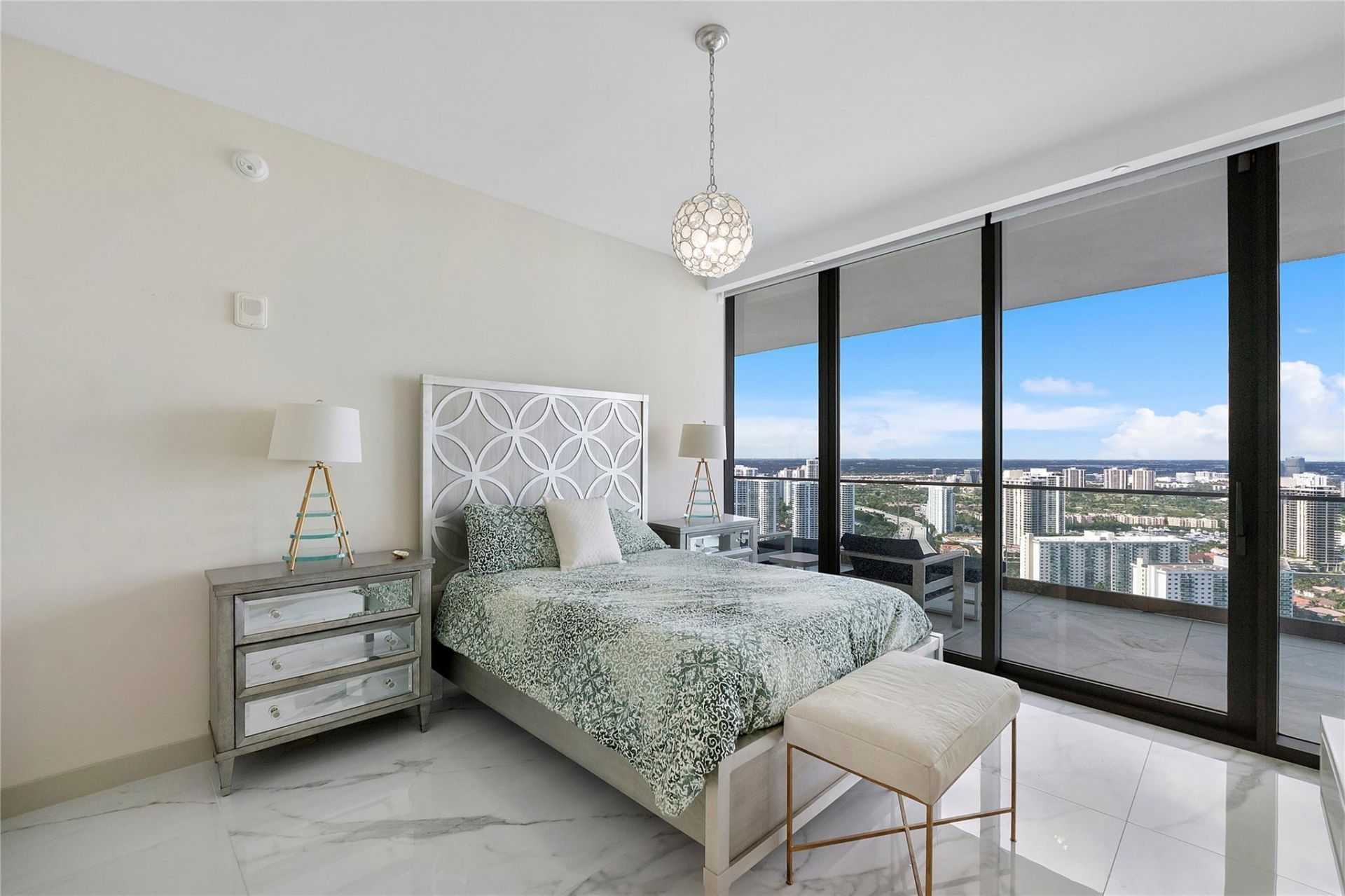 18975 Collins Avenue, Unit 3401, Sunny Isles Beach, FL 33160 Photo