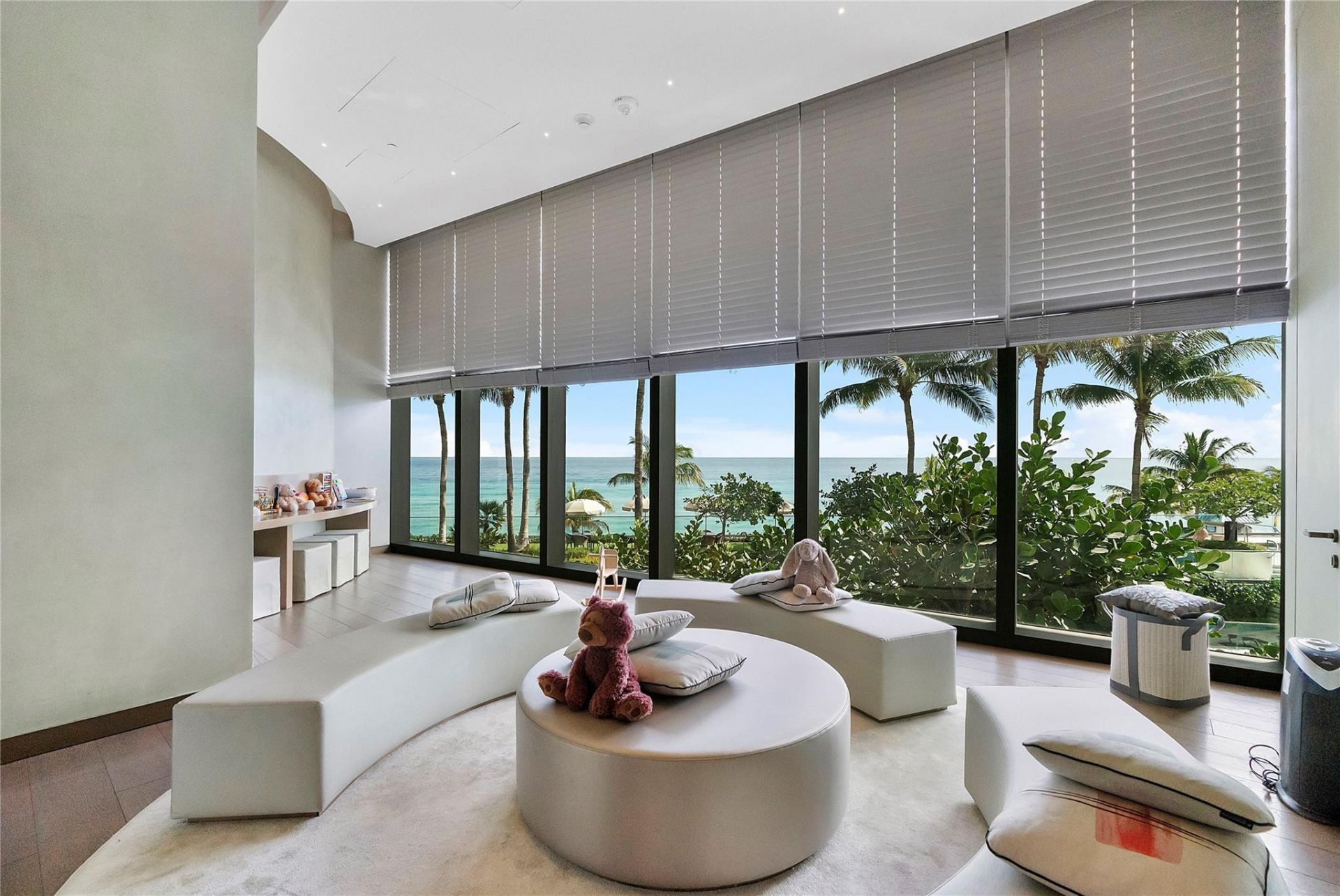 18975 Collins Avenue, Unit 3401, Sunny Isles Beach, FL 33160 Photo