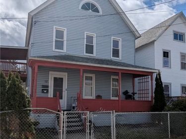 12 Ashley Place, Lockport, NY 14094