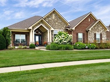 9369 Avingnon Way, Springboro, OH 45458