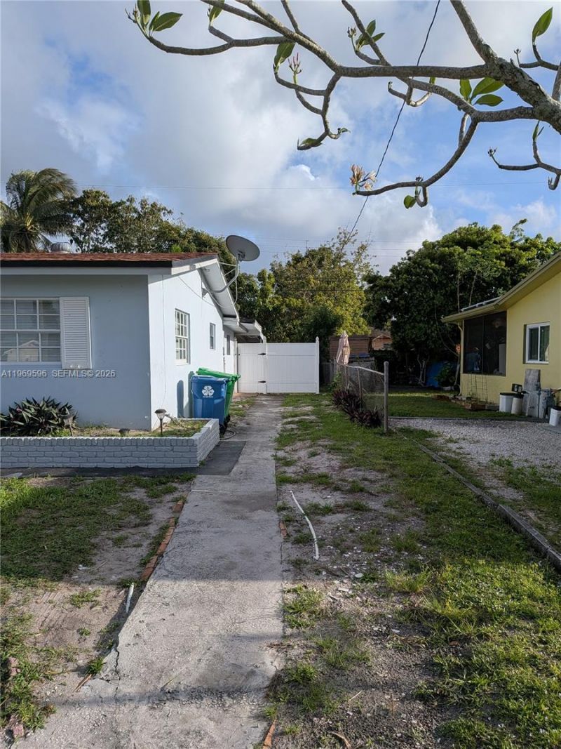 5820 NW 14th Ct, Unit 1, Sunrise, FL 33313 Photo