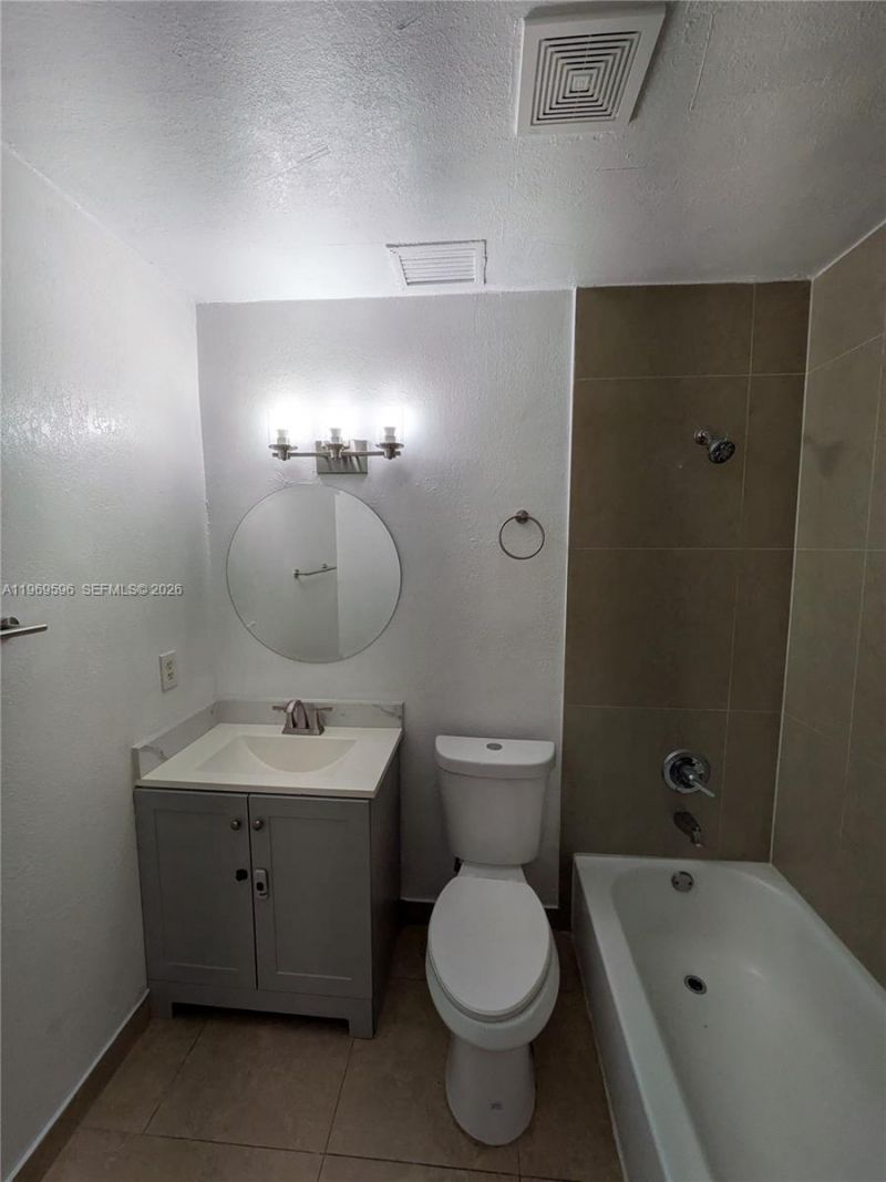 5820 NW 14th Ct, Unit 1, Sunrise, FL 33313 Photo