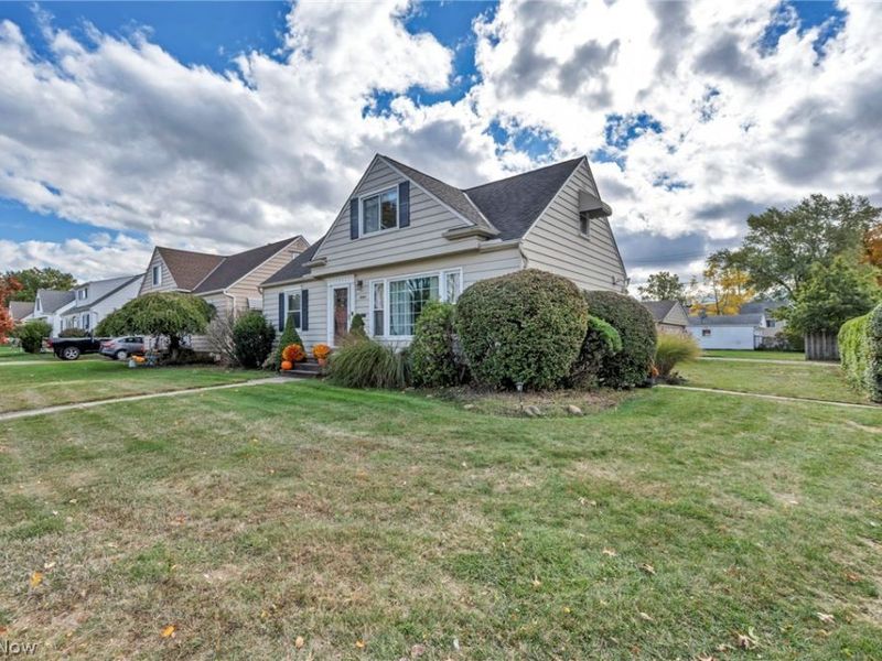 30002 Barjode Road, Willowick, OH 44095 Photo 4