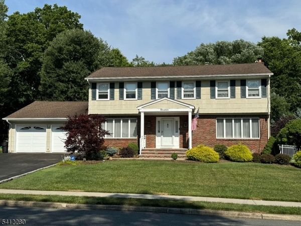 19 Knox Ter, Totowa, NJ 07512