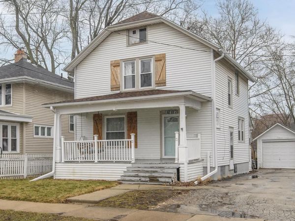 117 Central AVENUE, Waukesha, WI 53186