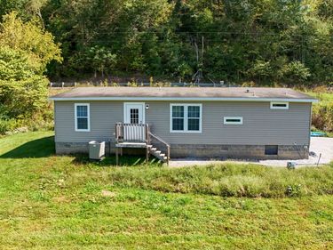 13735 KY-66 , Oneida, KY 40972