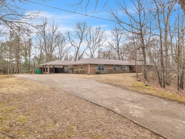 254 Carr, Columbus, MS 39705