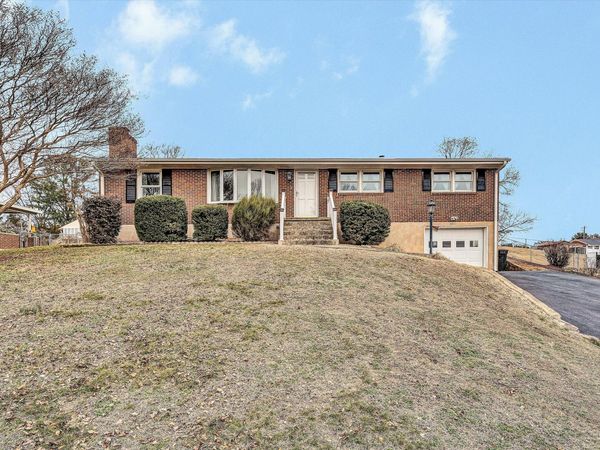 6641 Bryant CIR, Roanoke, VA 24019