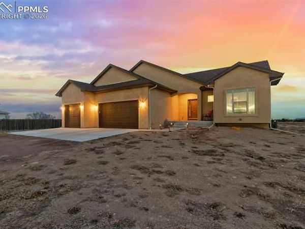 422 S Gilia Drive, Pueblo, CO 81007