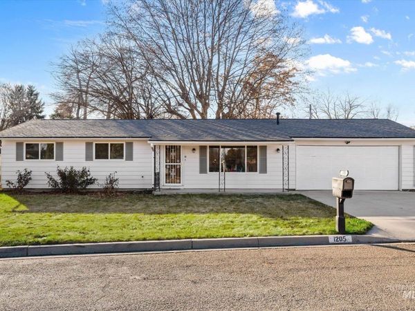1205 Teton Avenue, Caldwell, ID 83605
