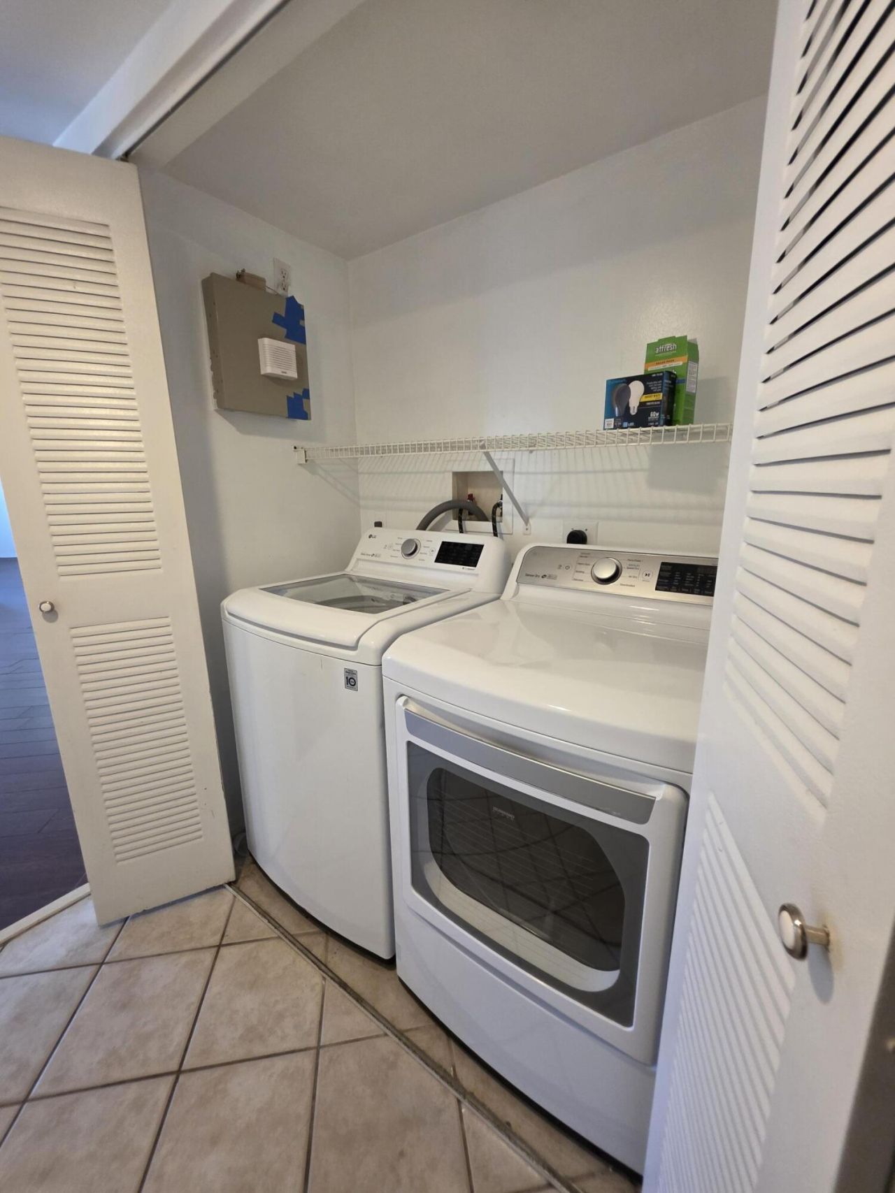 4175 N Haverhill Road, Unit 907, West Palm Beach, FL 33417 Photo