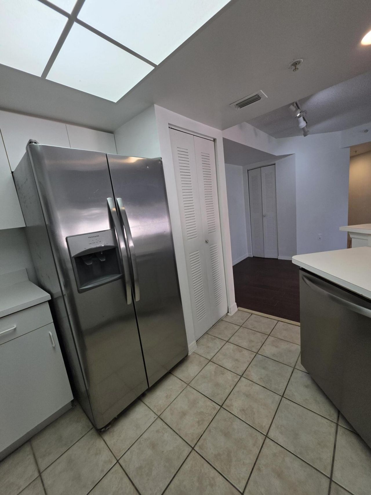 4175 N Haverhill Road, Unit 907, West Palm Beach, FL 33417 Photo