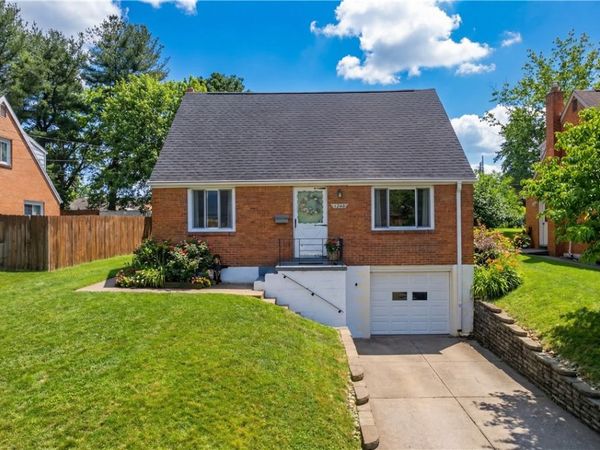 1748 Outlook Dr, Verona, PA 15147