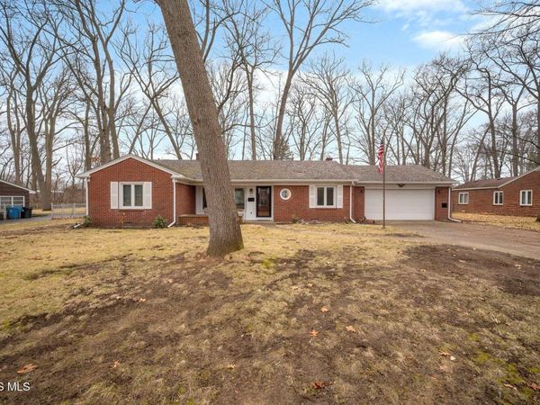 5103 Fairgreen Drive, Toledo, OH 43613