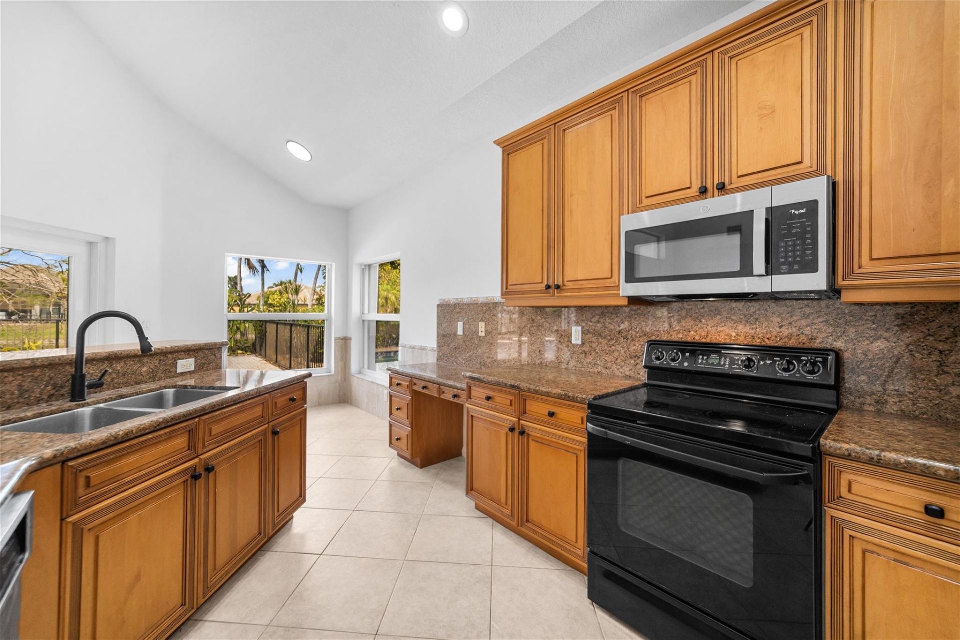 11217 NW 68th Pl, Parkland, FL 33076 Photo