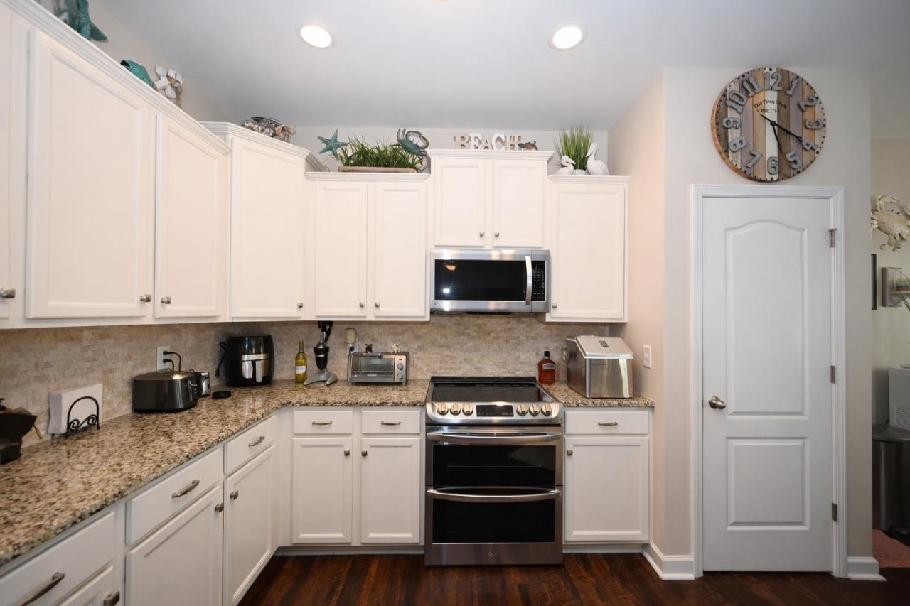 199 Palmetto Green Dr. Photo 8