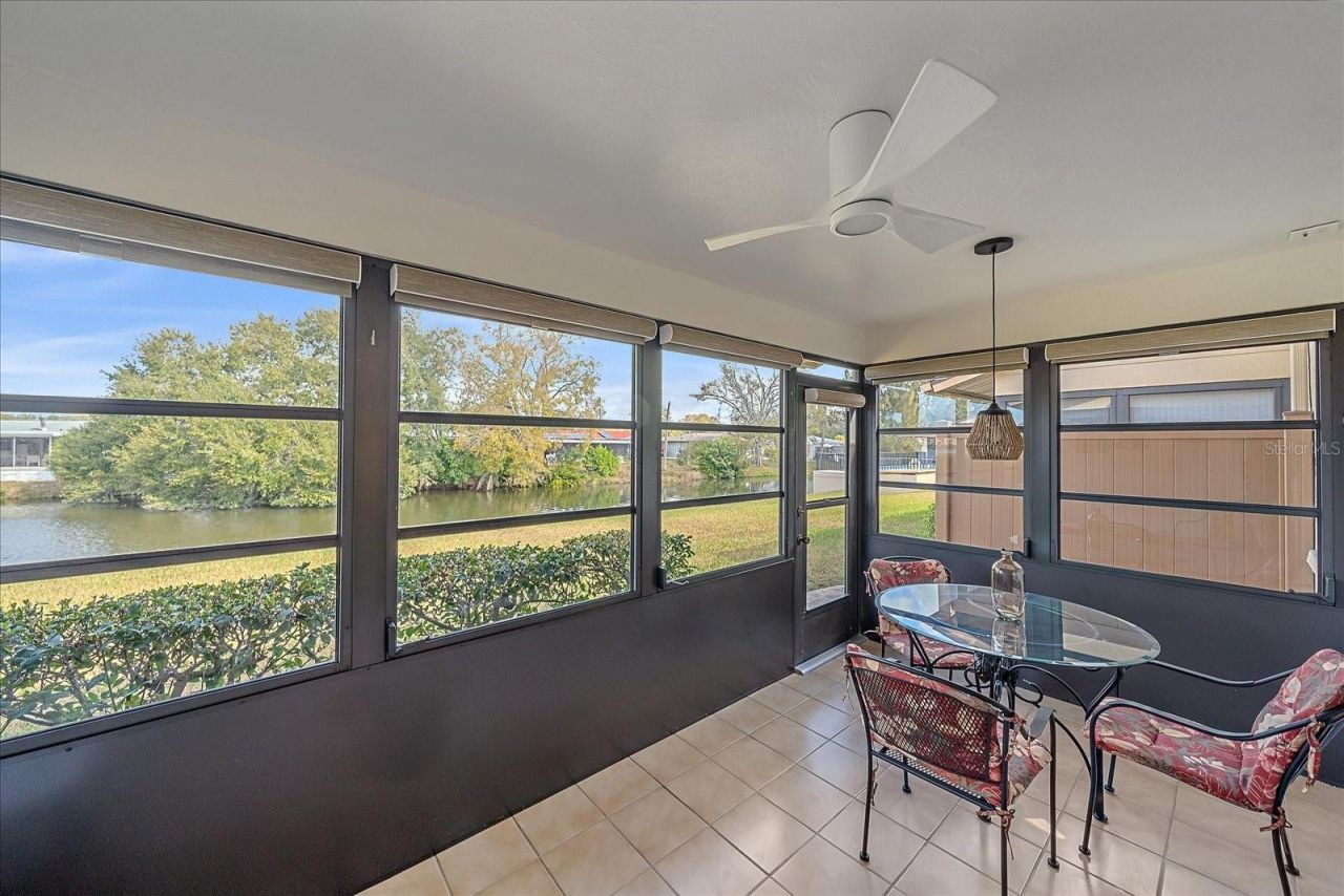 3135 Glen Elyn Boulevard, Unit 13, Sarasota, FL 34237 Photo