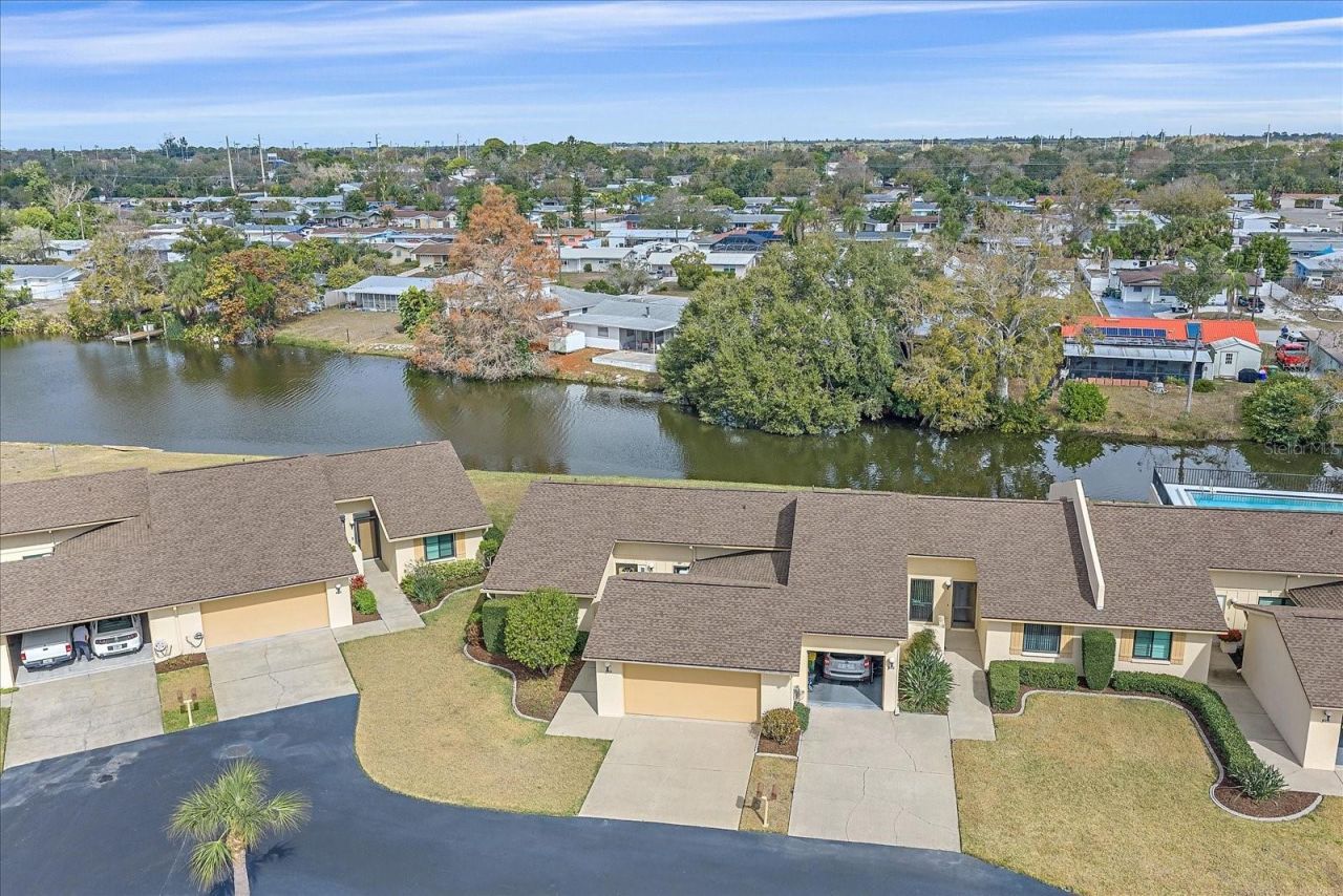 3135 Glen Elyn Boulevard, Unit 13, Sarasota, FL 34237 Photo