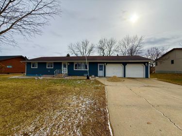201 Main Avenue, Chandler, MN 56122