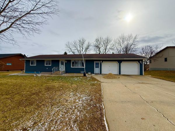 201 Main Avenue, Chandler, MN 56122