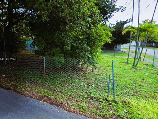 6227 NW 19th Av, Miami, FL 33147