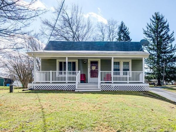 6276 Apple Street, Louisville, OH 44641